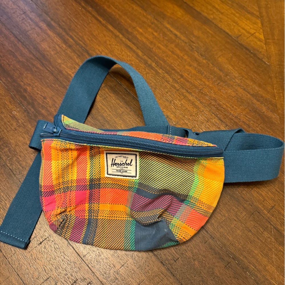 Herschel Plaid Multicolor Waist Belt Fanny Pack Bag‎ EUC B